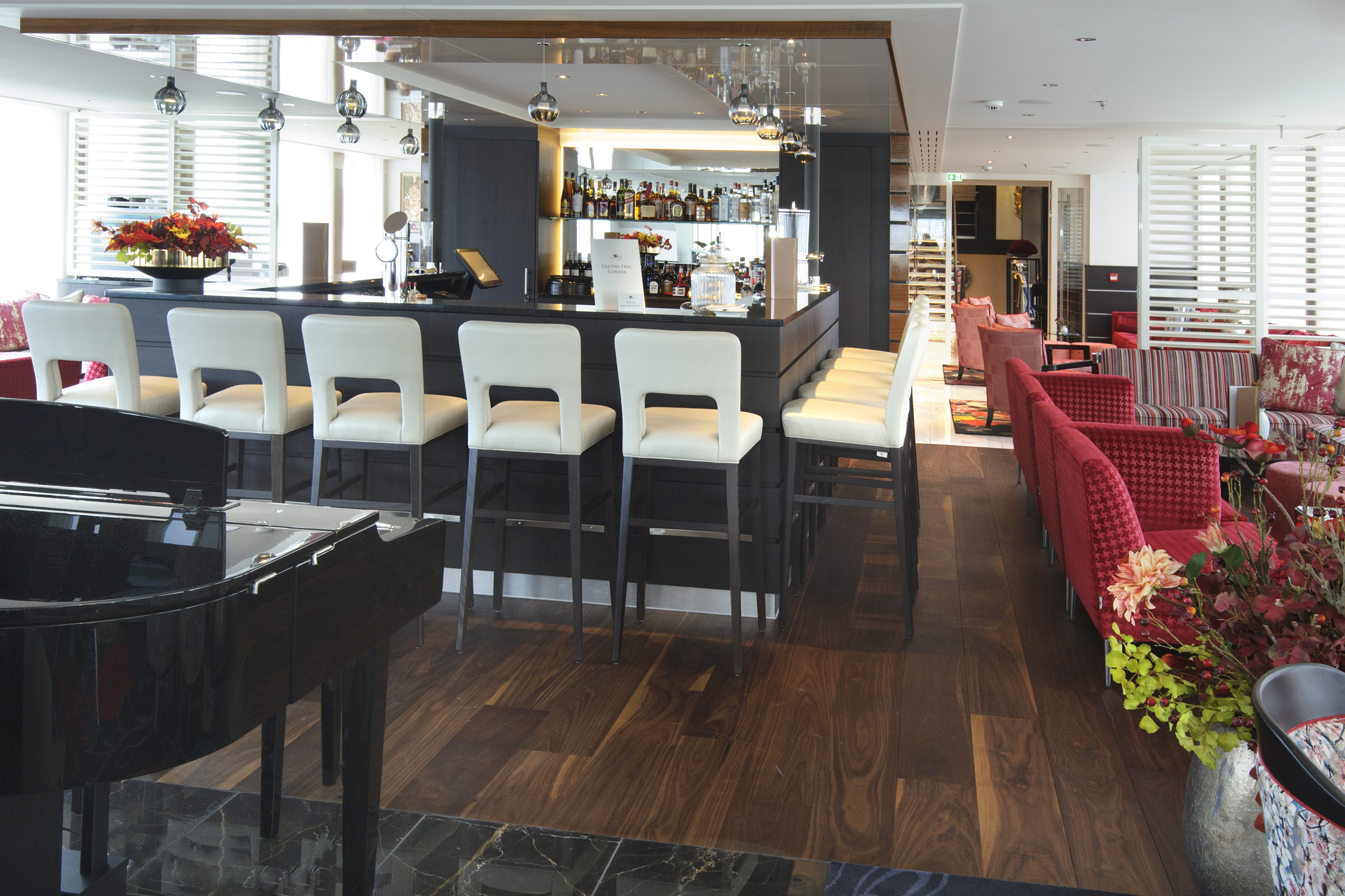 AmaWaterways AmaMora Lounge.jpg